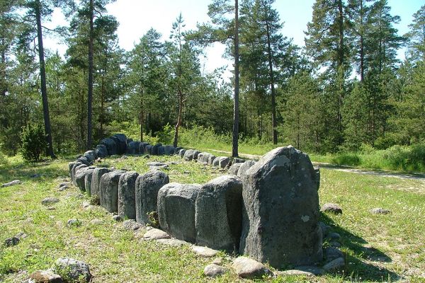Bronze Age boat-shaped grave, Gotland