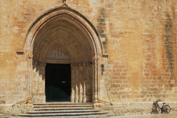 14C cathedral in Ciutadella
